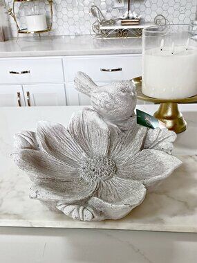 NEW! EXQUISITE GARDEN BIRD BATH DECOR